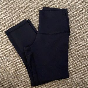 Lululemon wunder under 21”. Size 6.